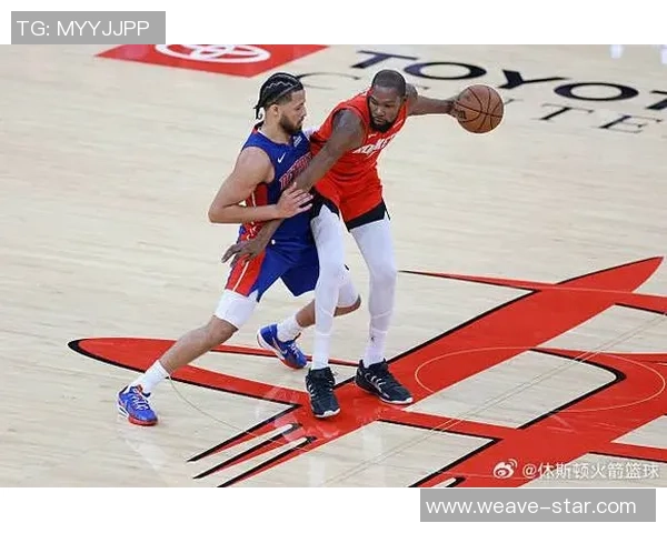 活塞队在主场以114比109险胜火箭队展现出强大的团队合作与顽强拼搏精神 活塞队在主场以114比109险胜火箭队展现出强大的团队合作与顽强拼搏精神